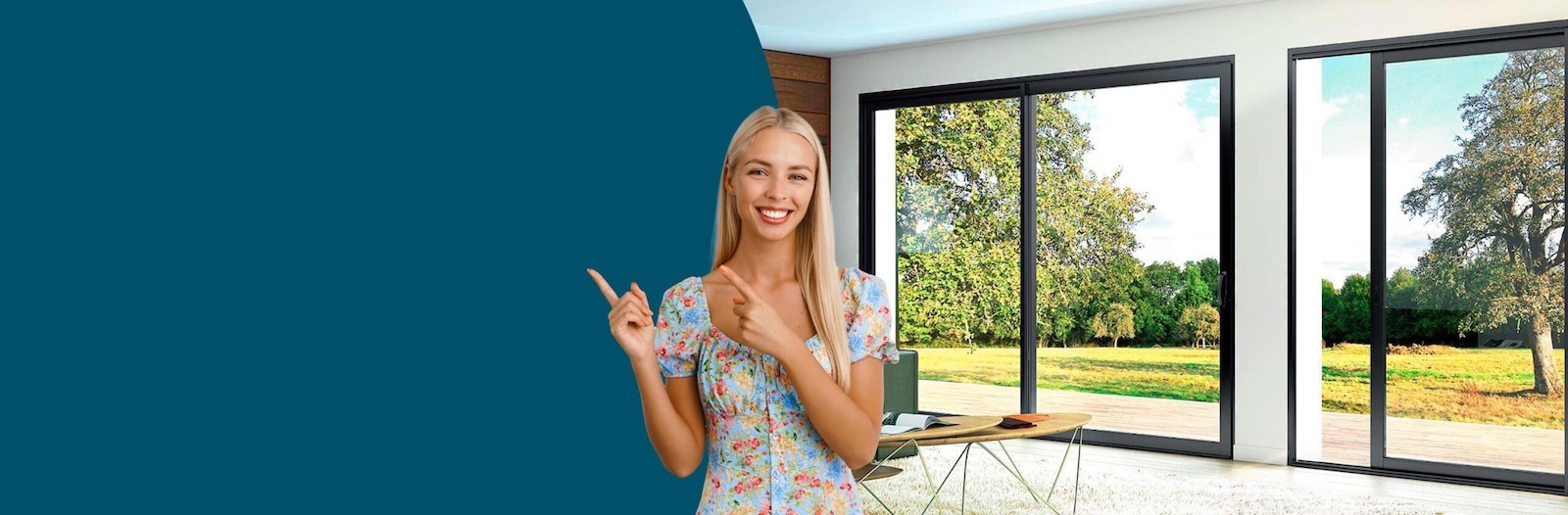 Baie coulissante aluminium ouverte sur un jardin
